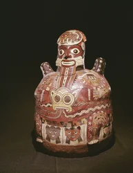 Vasija de cerámica con figura de un dios, Cultura Nazca