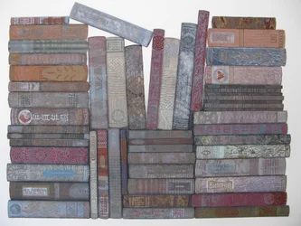 Pila de libros - Finding Filonov