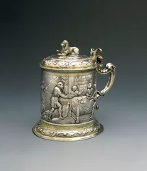 Jarra, el cuerpo repujado y grabado con Jacob luchando con el ángel, y Abraham y Sara dando hospitalidad a la Trinidad, Danzig, c.1690