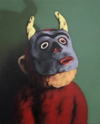 Mono con máscara de vaca