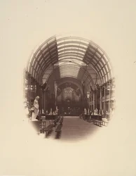 Vista en el salón central, Exposición de tesoros artísticos, Manchester, 1857.