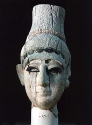 Cabeza de un príncipe o princesa de Ugarit