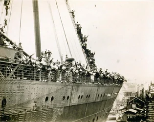 El Mauretania en Sídney, mayo de 1940