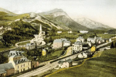 Lourdes, Francia, hacia 1905 (foto)
