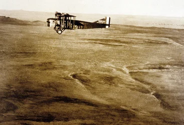 Roland Garros volando sobre Argelia