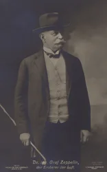 Graf Ferdinand von Zeppelin, diseñador y constructor de dirigibles alemán