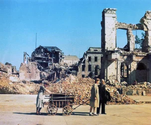Refugiados en Berlín, junio de 1945 (foto)