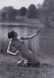 El cuerpo bello, cultura física para mujeres (foto b/n)