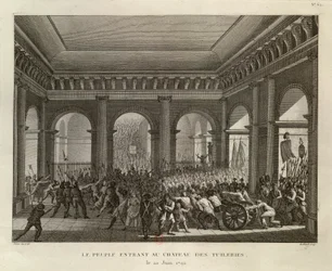 La gente entrando en el Palacio de las Tullerías