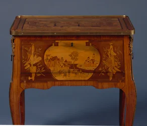 Mesa de transición a la Bourgogne (detalle)