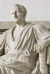 Estatua de Cesare Beccaria