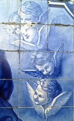 Panel decorativo que representa querubines, Lamego, Portugal. 1738