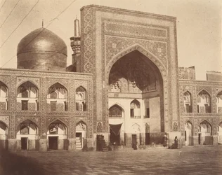 [Puerta principal del Imam Riza, Mashhad, Irán], 1850s