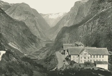 El valle y el hotel, Stalheim, Noruega