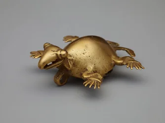 Campana colgante: tortuga, 800-1200