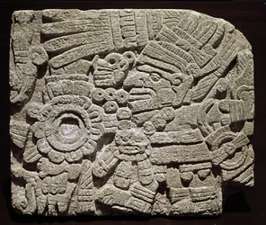 Arte precolombino, civilización mixta: pectoral esculpido