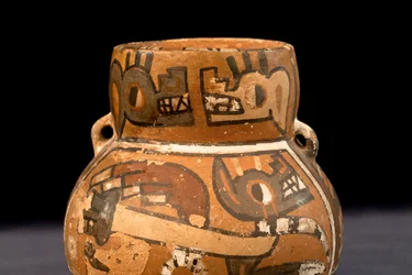 Jarrón / Cultura Huari o Wari (terracota)