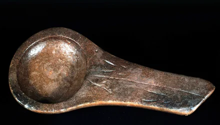 Lámpara del Magdaleniense de Lascaux - Musée des Antiquités de Saint-Germain-en-Laye