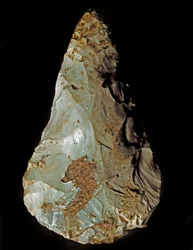 Prehistoria: bifaz de fabricación lítica tipo Micoquiense