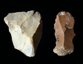 Prehistoria: herramientas de sílex. Neolítico, Edad de Piedra. Museo Arqueológico de Fermo, Italia