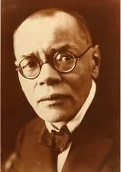 Retrato del autor Aleksey Mikhailovich Remizov (Aleksei, Alexei) (1877-1957). Fotografía de Piotr Ivanovich Shumov (1872-1936)