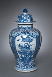 Jarrón con tapa, 1662-1722