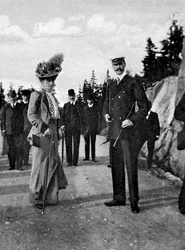 Rey Haakon VII de Noruega 1872-1957 con su esposa la Reina Maud 1869-1938, 1908