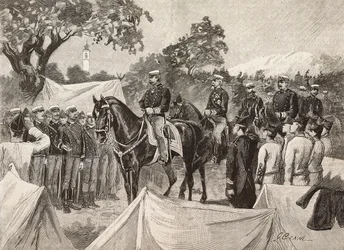 Umberto I (1844-1900), Rey de Italia, con algunos oficiales, visitando campamentos militares, 11 de septiembre