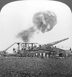 Cañones ferroviarios británicos de 16 pulgadas en acción, Primera Guerra Mundial, c. 1914-c. 1918