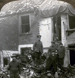 Destrucción causada por bombas de zepelín alemanas, Primera Guerra Mundial