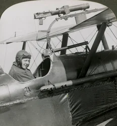 Sopwith Scout con pistola fotográfica montada en el ala superior, Primera Guerra Mundial, 1914-1918
