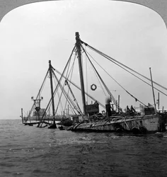 Buque de guerra hundido HMS Vindictive, Ostende, Bélgica, Primera Guerra Mundial