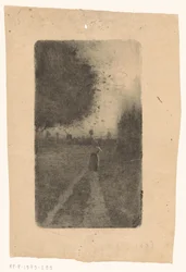 Mujer en un camino rural