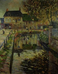 Canal a través de un pueblo