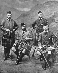 Los cuatro hijos de la Reina Victoria en Abergeldie, 1881