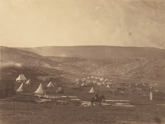 Campamento de caballería, Balaklava, mirando hacia la meseta de Sebastopol