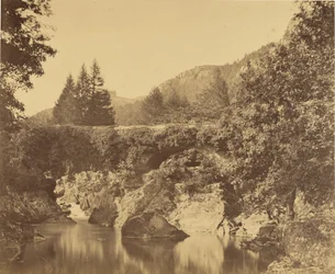 Poza bajo Pont y Pari, Bettws-y-Coed, Gales.