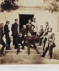 El estado mayor en el cuartel general, de un álbum de 52 fotografías relacionadas con la guerra de Crimea, 1855