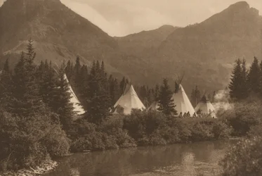 Up the Cutbank, Piegan, Montana,1915 (foto)
