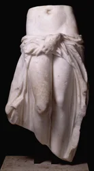 Afrodita sosteniendo sus vestiduras, de Trípoli, c.370-24 a.C.