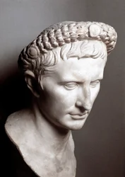 Busto del Emperador Romano Augusto (Cayo Julio César Octaviano) (63 a.C.-14 d.C.) Roma, Musei Capitolini - Busto del Emperador Romano Augusto (Cayo Julio César Octaviano) (63 a.C.-14 d.C.). Mármol. Musei Capitolini, Roma, Italia