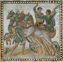 Carrera de cuadrigas con los aurigas en posición de salida y un mozo cerca del caballo blanco (en primer plano) - Mosaico, siglo III
