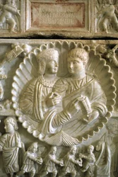 Arte cristiano 313 d.C.: Adelphia y Valerio. Sarcófago de Adelphia conservado en el Museo de Siracusa en Sicilia (Italia).