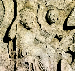 Friso que representa al rey Príamo y Hécuba (detalle)