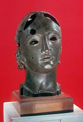 Cabeza de Apolo, de Nimes, siglo I-II