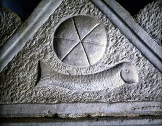 Ictus: pez, símbolo cristiano. Siglo II
