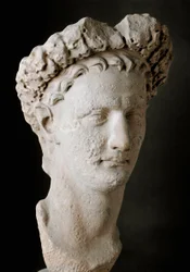 Cabeza de mármol del emperador romano Domiciano (Tito Flavio Domiciano, 51-96 d. C.). Museo Nazionale Romano, Roma, Italia