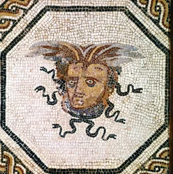 ARTE ROMANO: Medusa.