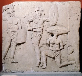Relieve que representa escena de gladiadores del área de Due Madonne, Bolonia, Civilización Romana
