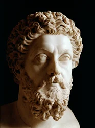 Arte romano: cabeza del emperador romano Marco Aurelio (120-180 d.C.) - Escultura de mármol